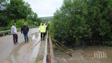 Дезинфекцират засегнатите от наводненията участъци във Велико Търново