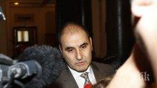 Цветанка Ризова обслужи Цветан Цветанов