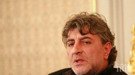 Морфов се самоунизи, като стана директор на Народния. А уж щеше да емигрира заради Борисов и Вежди... Интелектуалците ни не са по-читава стока от политиците
