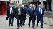 Синдиците влязоха в КТБ заедно с министър и прокурор