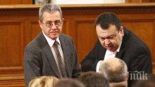 Йордан Цонев изригна: Кой е тоя Цветан Василев, че да раздава морални присъди?!
