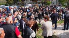 В Аспарухово се вдигнаха на протест срещу настаняването на роми в квартала