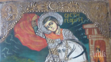 Рашидов дари икона на изгорелия параклис в Сопот