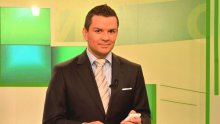 Обожавам десерти и червено вино
