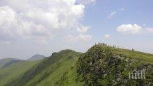 Спасителите към любителите планинари: Използвайте летните пътеки, защото дебнат смъртоносни опасности

