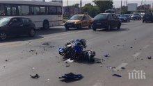 Жестока катастрофа във Варна! Моторист пострада тежко, към мястото на инцидента летят линейки