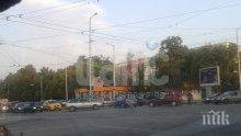 Камион отнесе тролейбусни жици в Пловдив, полицията затвори шосето