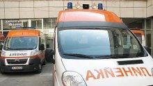 Катастрофа в центъра на Благоевград! Таксиджия наби спирачки, жена колабира