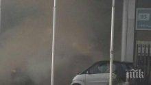 Огнен екшън в Сандански! Пикап се самозапали на бензиностанция (снимки)