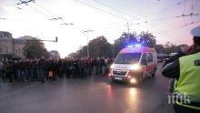 Линейки заклещени в полицейския протест (снимки)