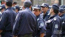 Започна поредният протест на пазарджишките полицаи
