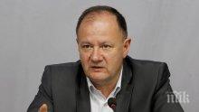 Миков няма да хвърля оставка: Най-лесното е да си вдигнеш чуковете и да намериш друго препитание