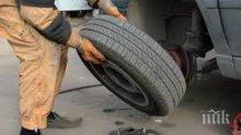Собственик на автосервиз: С летни гуми през зимата джипът 4х4 тръгва, но не спира