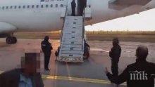 Пътникът, заради когото беше приземен самолета в Бургас, казал два пъти на висок глас: Имам бомба със себе си!
