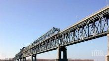 Нови кантари на Дунав мост контролират товарите