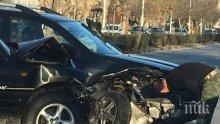  Жестока катастрофа между кола и такси в столичния квартал "Люлин"