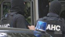 9 данъчни служители задържаха при спецакция във Велико Търново