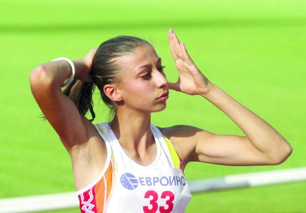 Демирева радва публиката image-245163