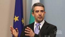 Плевнелиев заминава за размирната Молдова