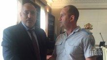 Играта на Радев за толтаксите намирисва на корист. В левицата има лоби, което е против поръчката. Има и един едър бизнесмен с особен прякор...