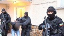 Екшън в Бургас: Полицаи удариха квартирата на известен дилър