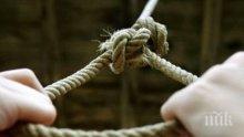 43-годишен мъж се обеси на стълбите в родната си къща