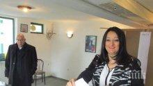 Лиляна Павлова гласува във Варна