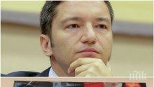 ЕКСКЛУЗИВНО В ПИК TV! Нов фашистки скандал разбуни парламента - съветник на Румен Радев имитира Хитлер (СНИМКИ)! БСП е в ступор