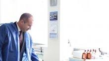 ИЗВЪНРЕДНО! Румен Радев в болница - отиде на свиждане на ранените пилоти (СНИМКИ)