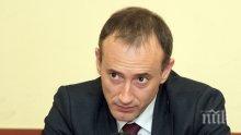 Министър Вълчев забрани курсове от училищните настоятелства