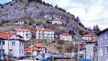 Срутище е блокирало пътя към смолянското село Мугла