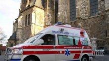 Жестока катастрофа между кола и автобус уби трима в Прага, 45 са ранени