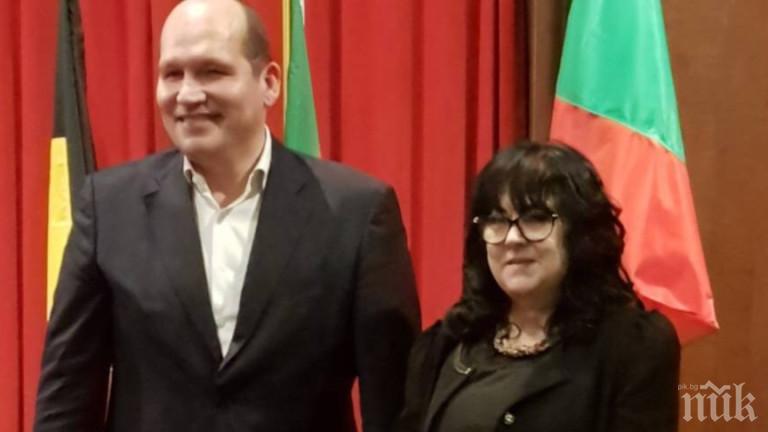 Българското знаме се развя от кметството в Брюксел