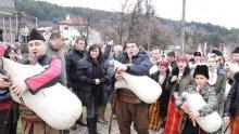 Корнелия Нинова в Сопот: Идеалът на земното щастие е в труда, в здравето и в природата