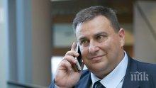 Евродепутатът Емил Радев сезира министъра на финансите за продажбата на кучета от НАП