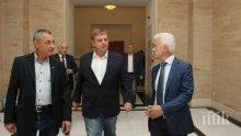Май само Валери Симеонов е патриот в Обединените патриоти. И май само той не се продаде на ДПС