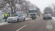 ДЖИГИТИ В СНЕГА! Меле на пътя Варна-Добрич! Двама души в критично състояние в болница