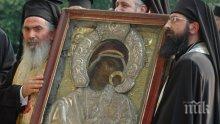 Богородица от Бачковския манастир цери онкоболни