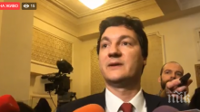 ИЗВЪНРЕДНО В ПИК TV! Крум Зарков размаха пръст на Цветанов: Да внимава с речника!
