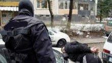 Див екшън! Побеснял мъж се закани да коли ченгета