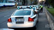 Шок! Стогодишен шофьор предизвика пътен инцидент в Латвия