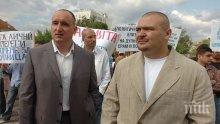 УНИКАЛЕН ЦИРК! Братя Галеви се надсмиват над чиновници, въртят си бизнеса от офис в София