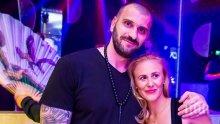 ИДЕ МАЛКО КЪРТИЧЕ! Емо Къртицата се разгони! Натиска жена си за бебе на морето
