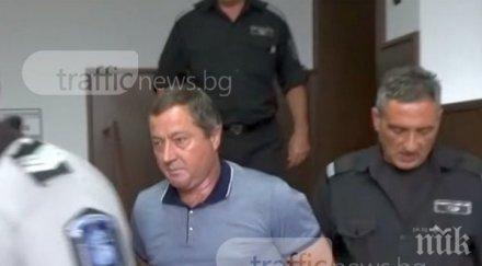 ОТ ПОСЛЕДНИТЕ МИНУТИ! Бопаджии нахлуха в дома на алкохолен бос