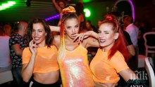 ПОТРЕС! 19-годишната Дара друса в ефир увиснали до пъпа цици (СНИМКИ)