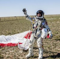 Феликс Баумгартнер влезе в историята