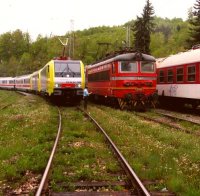 Парфюми менте във влак