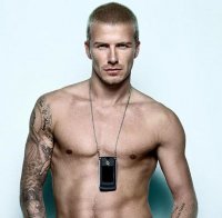 Ръсел Бранд готов да оближе тялото на Бекъм