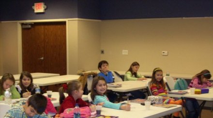 печатат учебници тетрадки олекотена хартия