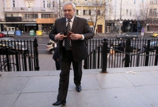 Главният прокурор иска имунитета на депутати